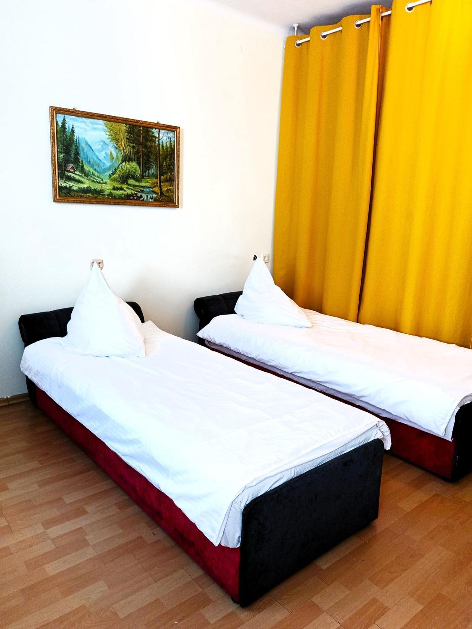 Hostel Omega Rzeszów Exteriör bild