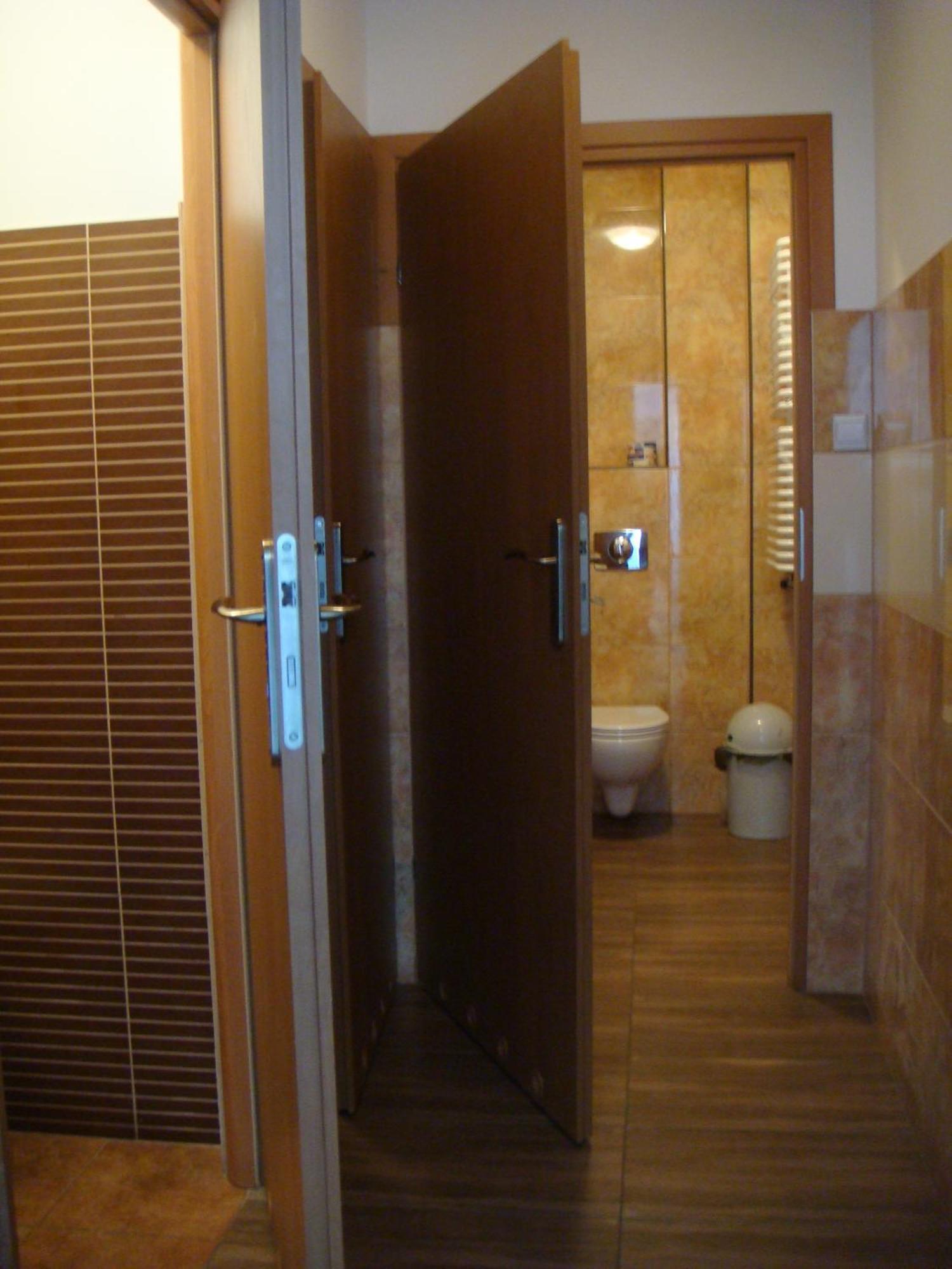 Hostel Omega Rzeszów Exteriör bild